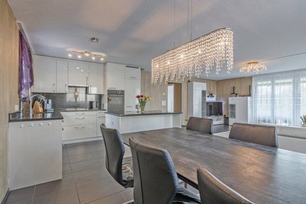 Gepflegte, moderne 4.5-Zi.-Erdgeschosswohnung mit Sitzplatz 1/5