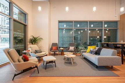 Un bureau de coworking ouvert au design remarquable pour 15 personnes... 1/5