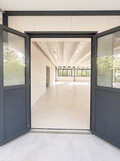 800 m2 Espace industriel/artisanal au Landeron / Neuchâtel 1/5