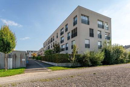 Einzigartegi 5 ½-Zemmer-Wohnig met privater Dachterrasse (Verchouf em Bieterverfahre) 1/5