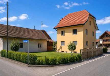 Maison rénovée 150 m² + 2 garages (162 m²) | Chénens 1/5