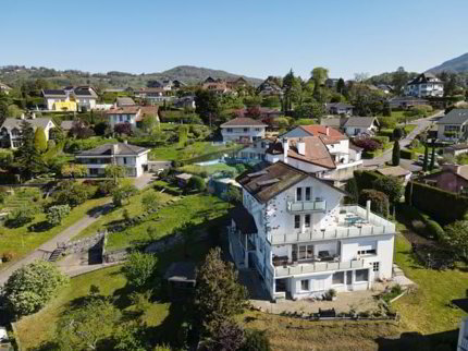 SUPERBE PROPRIÉTÉ MULTIFAMILIALE DE 4 LOGEMENTS AVEC VUE IMPRENABLE... 1/5