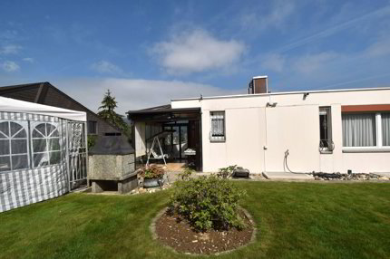 6.5-Zimmer-Einfamilienhaus an sehr schöner Lage 1/5