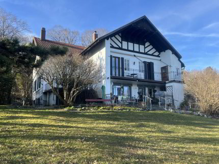 Maison individuelle de 7.5 pièces en vente à Chambrelien - 168 m² 1/5