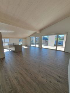 Vermietung: 4.5-Zimmer-Dachwohnung 1/5