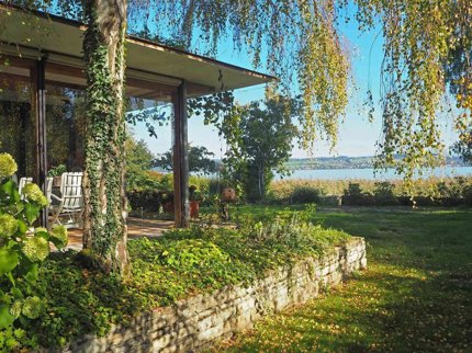 Wohnhaus mit Seeanstoss 1/5