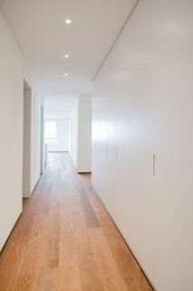 Bezugsbereite Neubau Attikawohnung mit See- und Bergsicht 1/5
