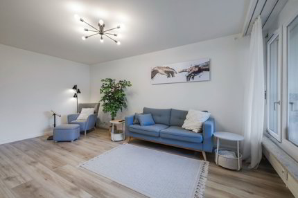 Moderne 2.5-Zimmer Eigentumswohnung mit grossem Balkon 1/5