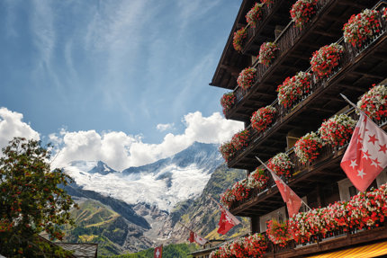 Commercial for sale in Saas-Fee, Switzerland 1/1
