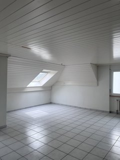 Charmante Wohnung in zentraler Lage mit sonnigem Balkon 1/5