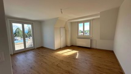 Appartement rénové de 2 pièces au 2ème étage 1/5