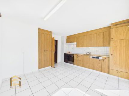 Ruhige 5.5 ZWG mit tollem Blick, Gartenparzelle und Garage 1/5