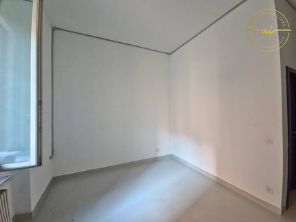 Immeuble mixte de 1 pièce en vente à Chiasso 1/5