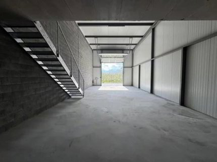 À louer ? Boxes de stockage modulables avec mezzanine | Saxon ? Accès... 1/3