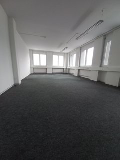 *Geräumige Bürofläche zu vermieten* 1/5