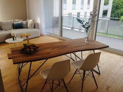 Bel appartement de 4 pièces avec grande loggia dans un immeuble... 1/5