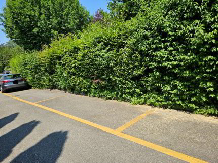 Aussenparkplatz in Oberwinterthur zu vermieten – ab 1. August 2026 1/3
