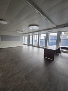 Commercial for rent in Geneva, Switzerland 1/3