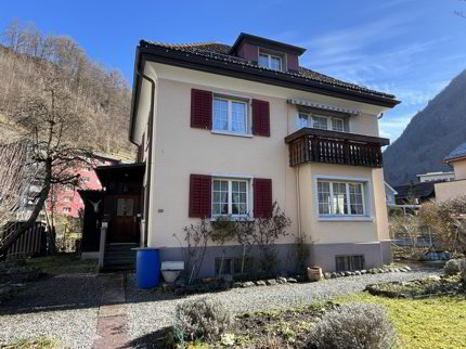 Freistehendes 5.5-Zimmer-Einfamilienhaus mit grossem Garten und Garage 1/5