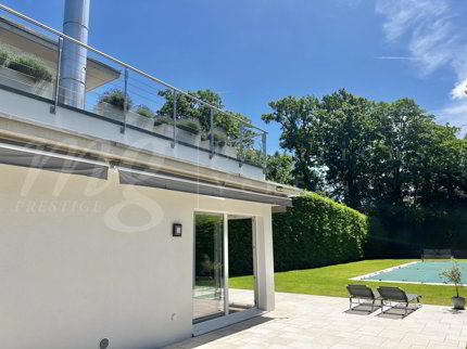 Maison individuelle de 8 pièces en vente à Vandoeuvres - 300 m² 1/1