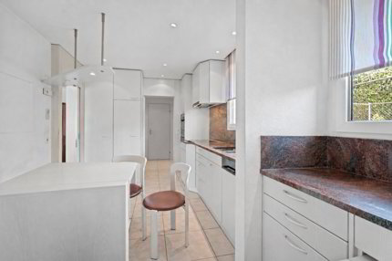 Maison individuelle de 6.5 pièces en vente à Hünenberg - 317 m² 1/5
