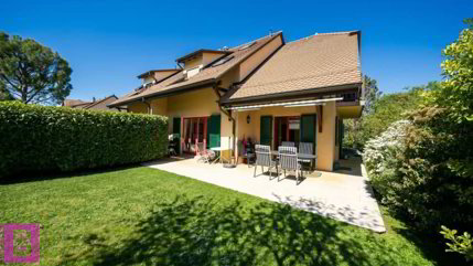 Lumineuse villa familiale avec jardin et double garage 1/5
