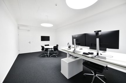 Local commercial en location à St. Gallen - 1 299 m² 1/5