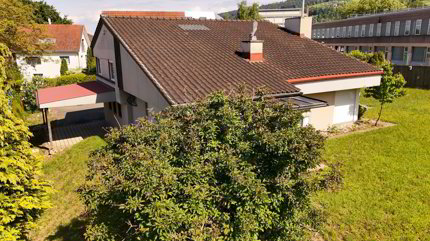 5.5 Zimmer Haus mit Potenzial 1/5