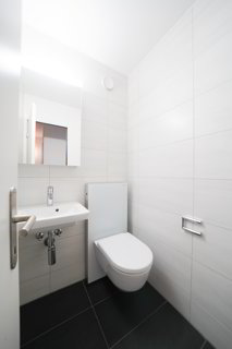Stadtnahes Wohnen: moderne 5.5-Zimmer-Wohnung an zentraler Lage 1/5