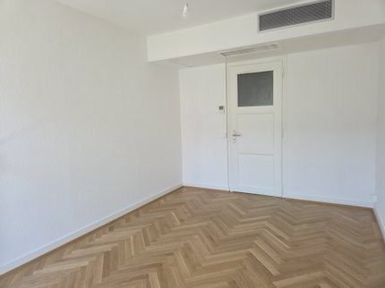 Bureaux rénovés - 49 m² au coeur de Genève 1/5