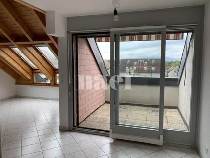 Spacieux appartement de 4.5 pièces avec balcon et grande mezzanine... 1/5