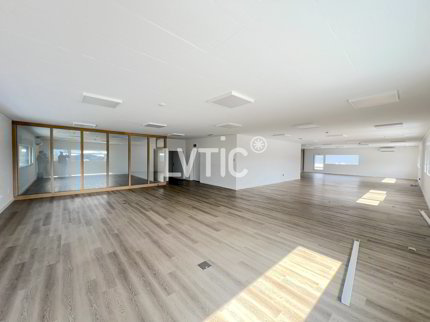 Halle industrielle en location à Adresse sur demande - 410 m² 1/5