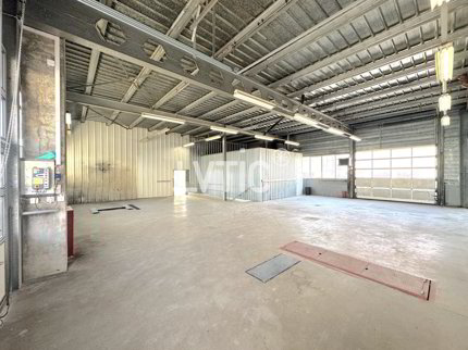 Halle industrielle en location à Adresse sur demande - 725 m² 1/5