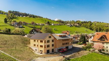 HAUFEN 145 - 5.5-Zimmer Maisonette-Wohnung mit traumhafter Seesicht 1/5