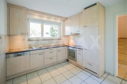 Charmant wohnen in parkähnlicher Umgebung: 4.5 Zimmer-Eck-Reihenhaus (erweiterbar) 1/5