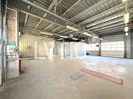 Halle industrielle, atelier de 725 m2 à louer à Châtel-St-Denis 1/5