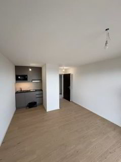 Studio lumineux et moderne avec vue sur le lac 1/3