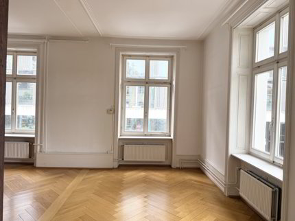 Duplex 4.5-Zimmerwohnung im 1. & 2. OG an bester Lage im Gundeli! 1/5