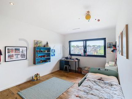 Villa contiguë de 5.5 pièces en location à Coppet - 220 m² 1/5