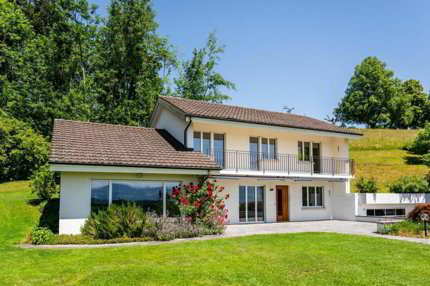 Villa de 6.5 pièces en location à Dürnten - 160 m² 1/5