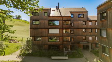 Ein Logenplatz über dem Bodensee - Premium Dach-Maisonette im hochwertigen Vollholzbau 1/5