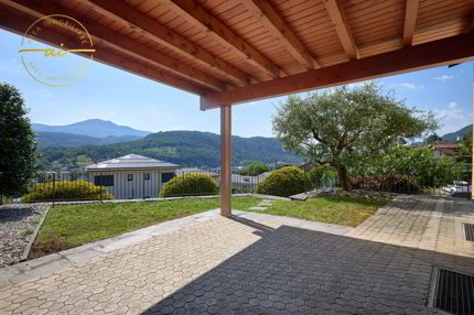 VILLA CON STUDIO SEPARATO E MERAVIGLIOSO GIARDINO 1/5