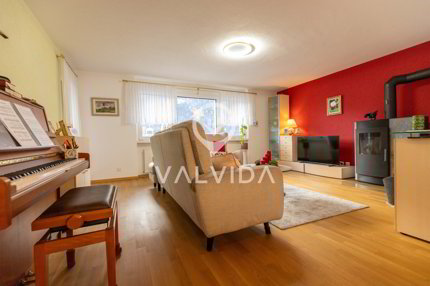 Top-Deal: 4.5-Zimmer-Wohnung mit 2 Balkonen, Garage & Gäste-WC 1/5