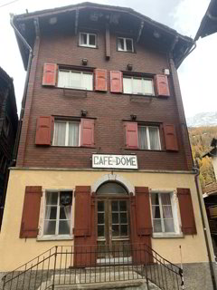 Studio Dachwohnung im alten Café du DOME in Saas-Grund. 1/5