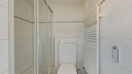 Befristete Vermietung: Freistehendes EFH bis 03/2027 1/5
