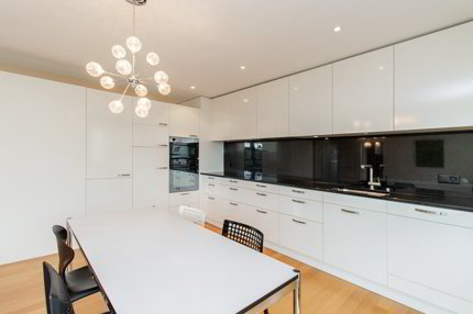 Fully Furnished 4.5-Room Apartment Near HSG - Ideal for Shared Living 1/5