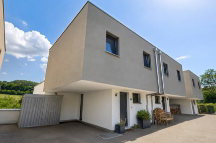 Villa jumelée contemporaine avec jardin privatif et terrasse panoramiq 1/5