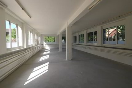 Frisch renvovierter Gewerberaum 1/5