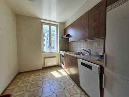 Appartement de 3.5 pièces avec balcon en plein centre de Monthey 1/5