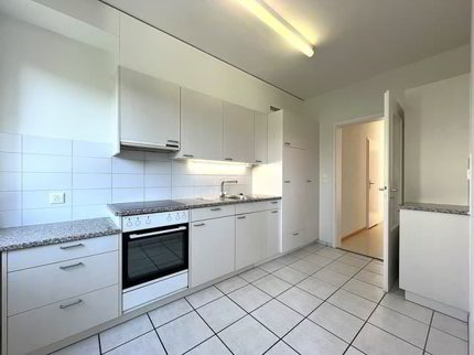 Helle 2-Zimmerwohnung / Appartement lumineux de 2 pièces 1/5